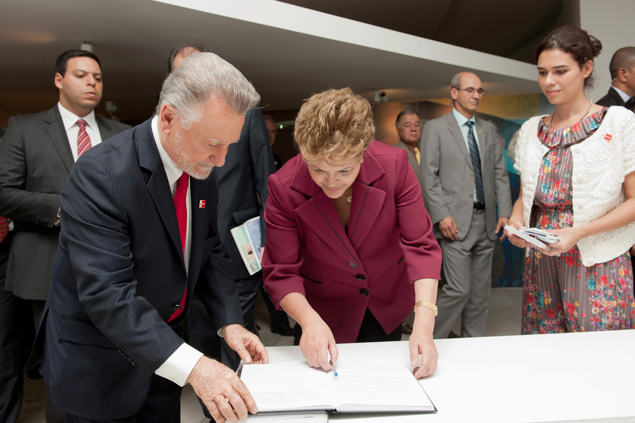 Exposição Guerra e Paz, de Portinari no  Memorial da América Latina