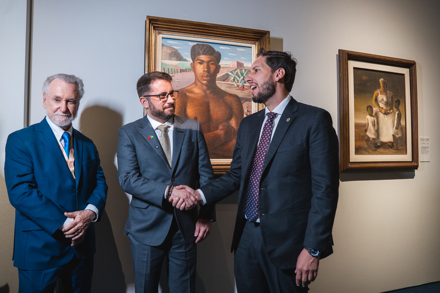 Cerimônia de abertura da exposição O Brasil de Portinari no Museu Nacional da China