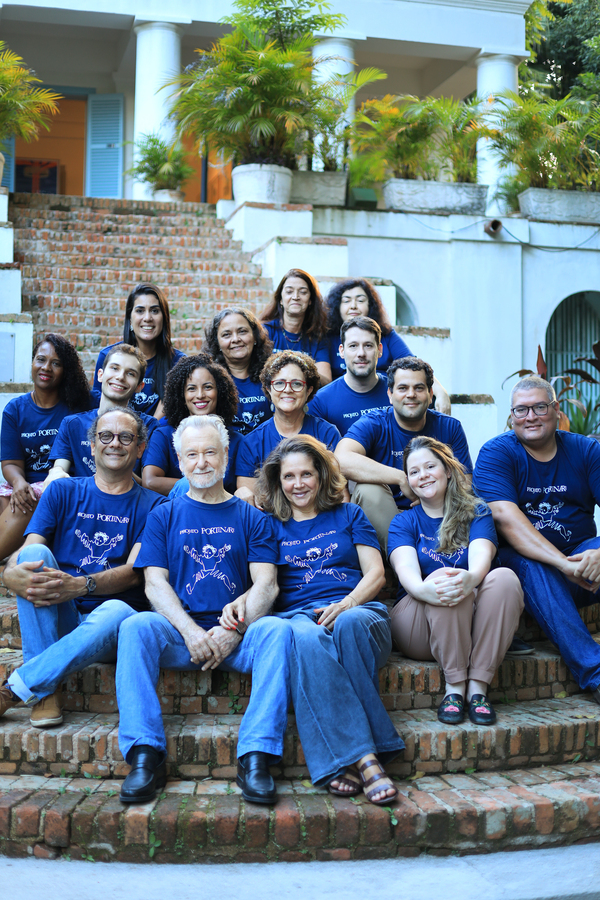 João Candido Portinari e a equipe do Projeto Portinari