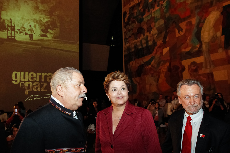 Exposição Guerra e Paz, de Portinari no  Memorial da América Latina