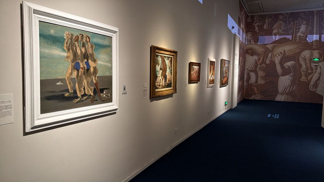 Montagem da Exposição O Brasil de Portinari no Museu Nacional da China