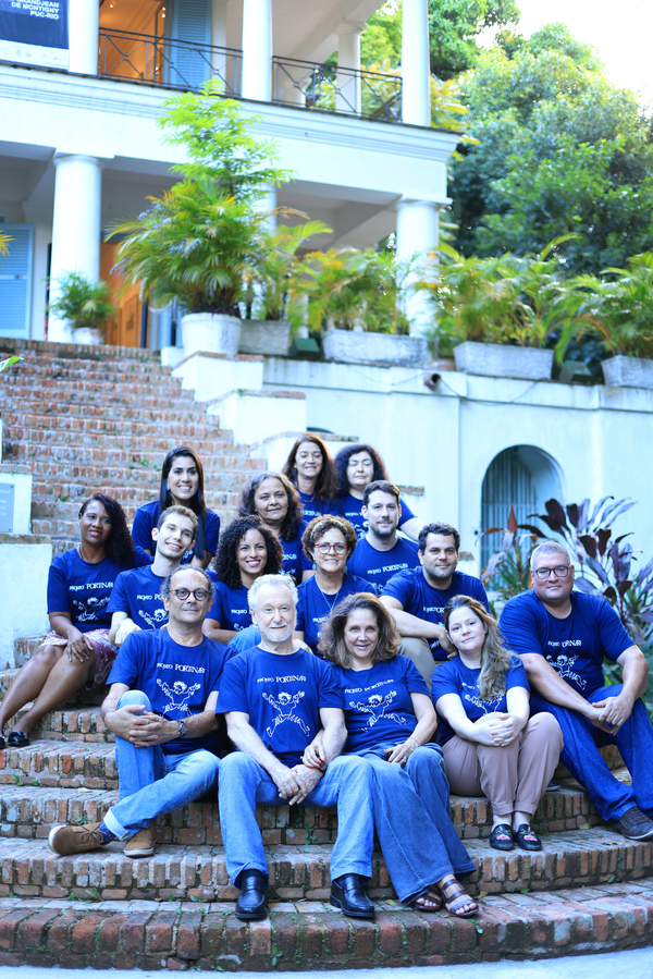 João Candido Portinari e a equipe do Projeto Portinari