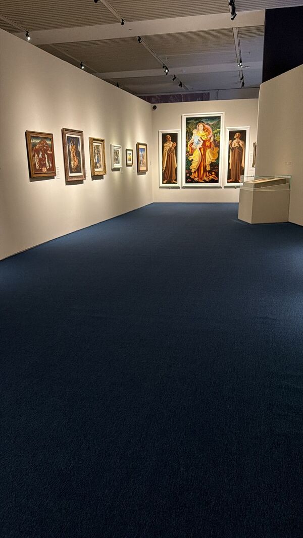 Montagem da Exposição O Brasil de Portinari no Museu Nacional da China