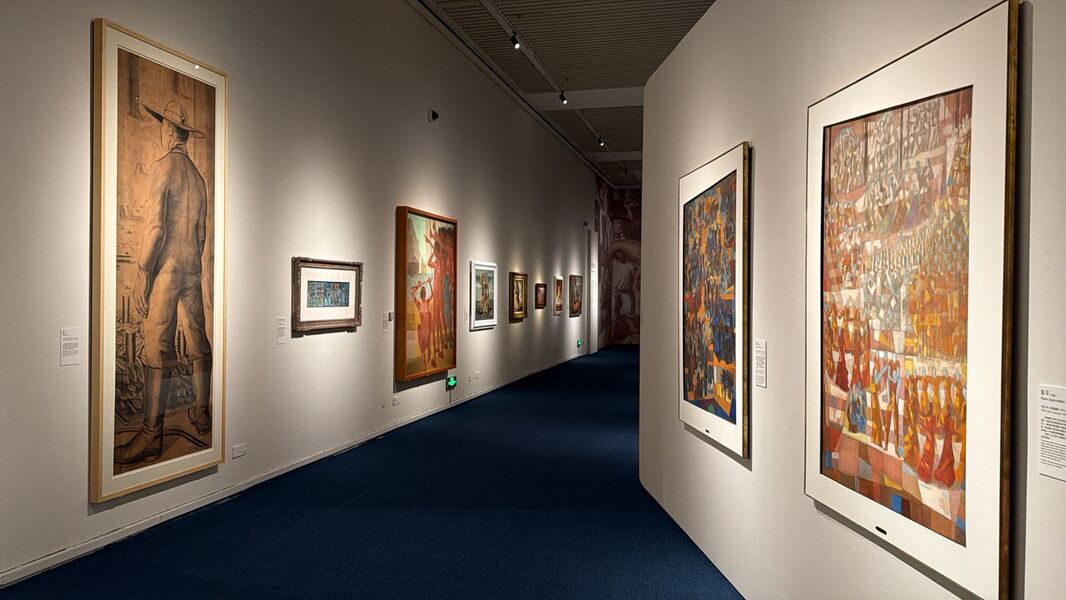 Montagem da Exposição O Brasil de Portinari no Museu Nacional da China