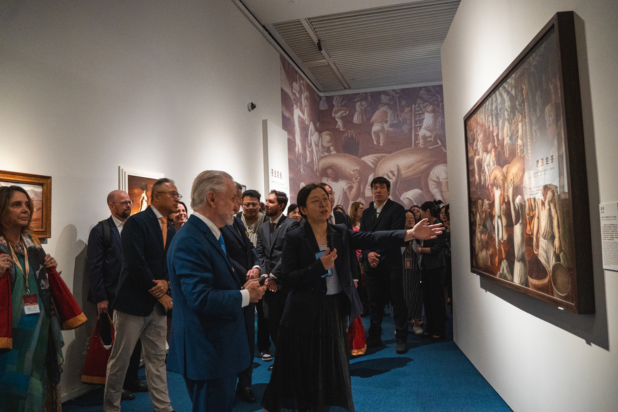 Cerimônia de abertura da exposição O Brasil de Portinari no Museu Nacional da China