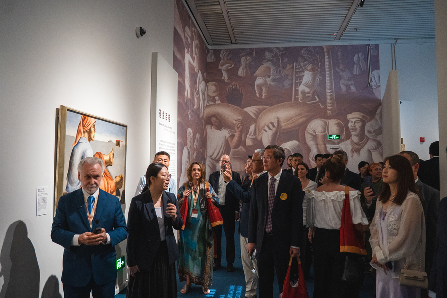 Cerimônia de abertura da exposição O Brasil de Portinari no Museu Nacional da China
