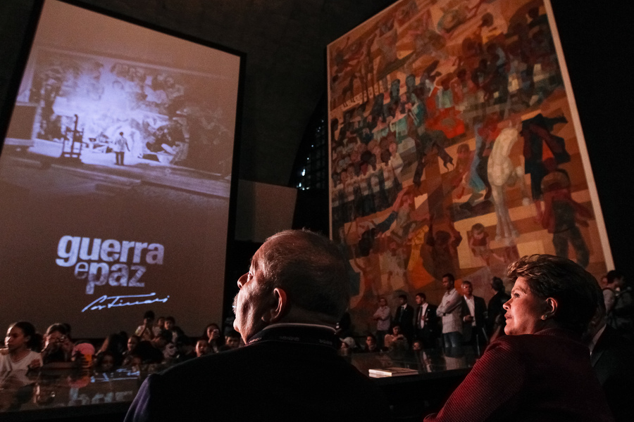 Exposição Guerra e Paz, de Portinari no  Memorial da América Latina