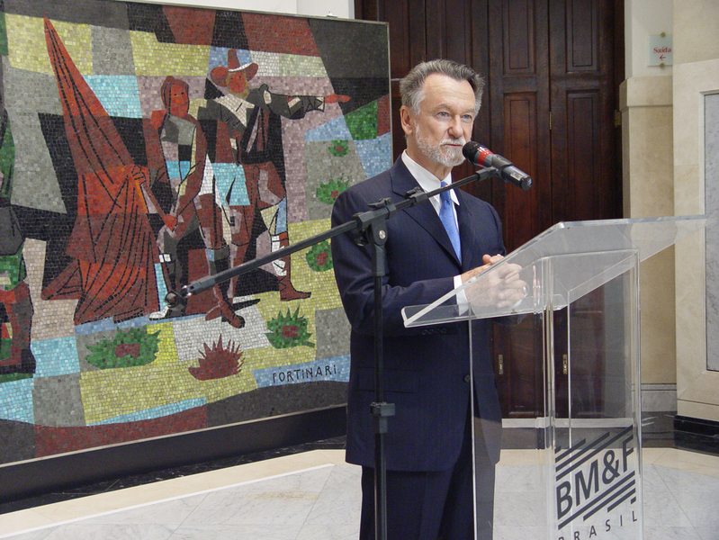 Palestra de João Candido Portinari durante a abertura da exposição" Portinari  O Trabalho como Tema"