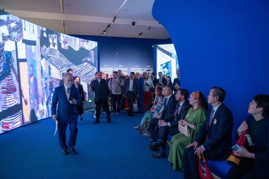 Cerimônia de abertura da exposição O Brasil de Portinari no Museu Nacional da China