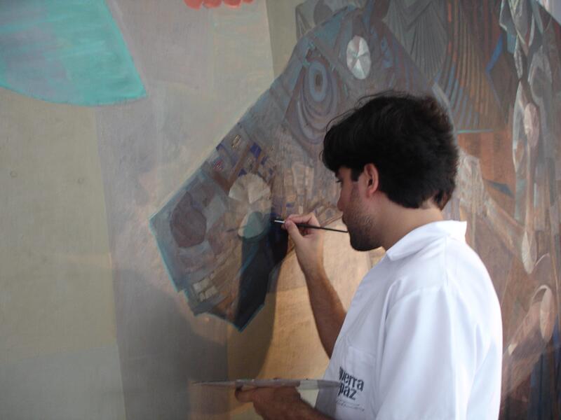 Ateliê aberto de restauro dos painéis Guerra e Paz