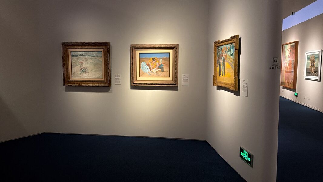 Montagem da Exposição O Brasil de Portinari no Museu Nacional da China