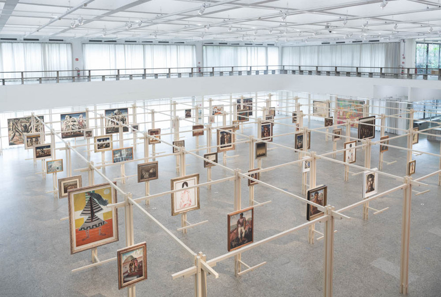 Espaço cenográfico da Exposição Portinari Popular no Museu de Arte de São Paulo