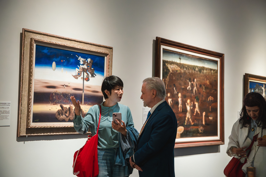 Cerimônia de abertura da exposição O Brasil de Portinari no Museu Nacional da China