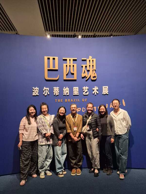 Montagem da Exposição O Brasil de Portinari no Museu Nacional da China