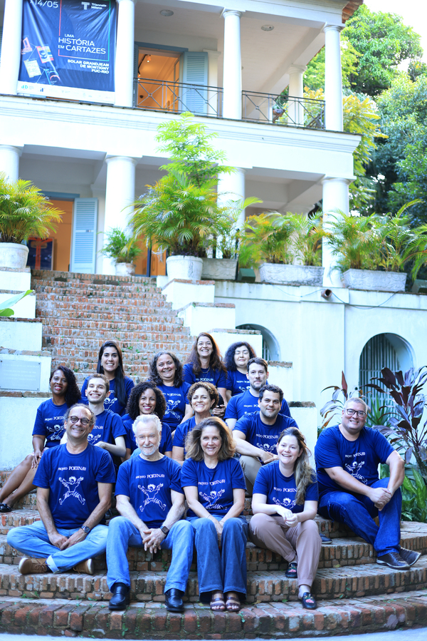João Candido Portinari e a equipe do Projeto Portinari