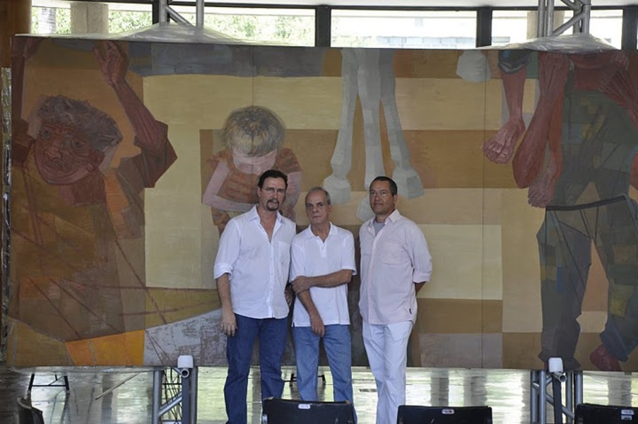 Ateliê aberto de restauro dos painéis Guerra e Paz