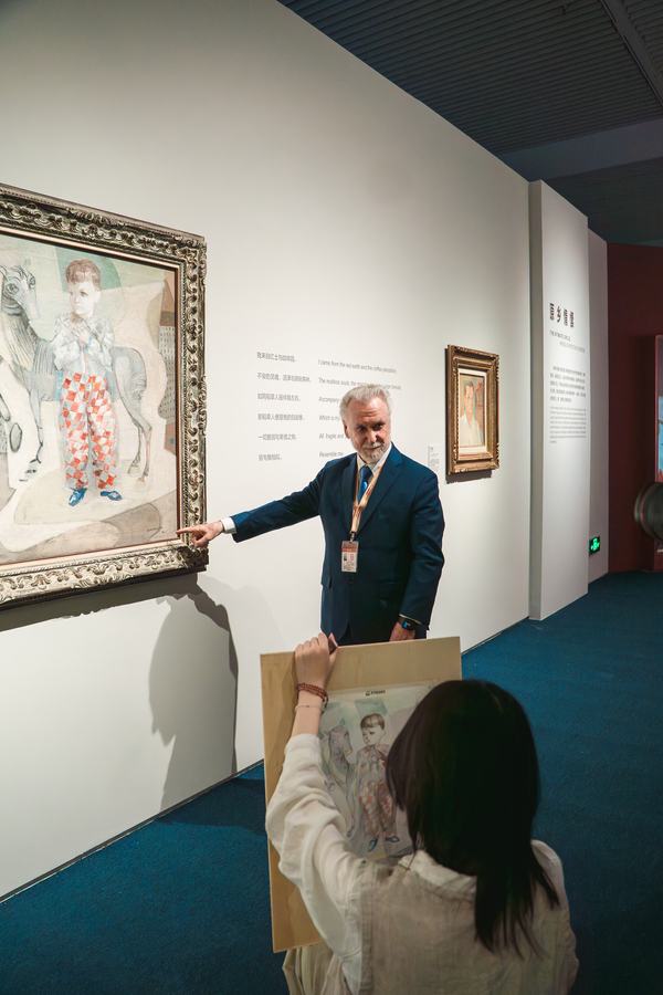 Cerimônia de abertura da exposição O Brasil de Portinari no Museu Nacional da China
